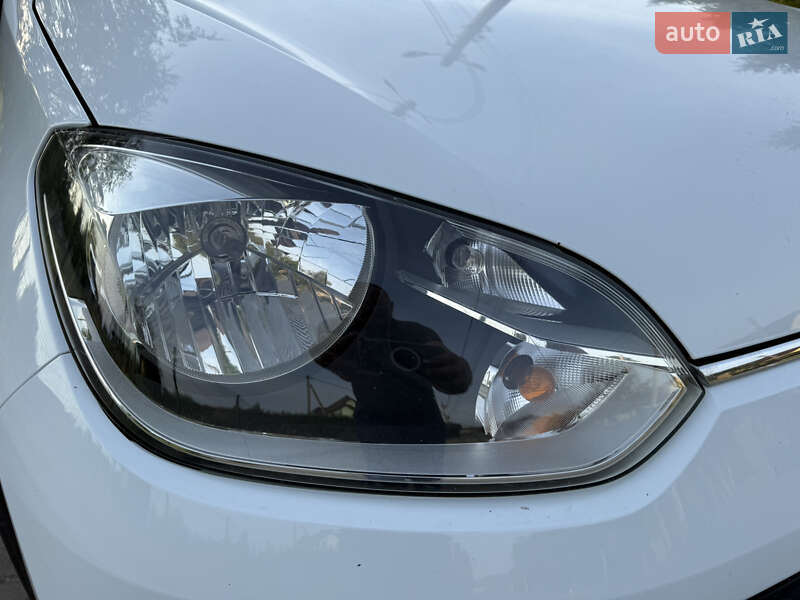 Хетчбек Volkswagen e-Up 2014 в Львові фото 17 Хетчбек Volkswagen e-Up 2014 в Львові
