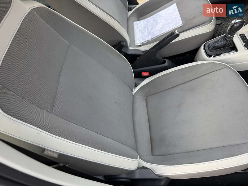 Хетчбек Volkswagen e-Up 2014 в Львові фото 59 Хетчбек Volkswagen e-Up 2014 в Львові