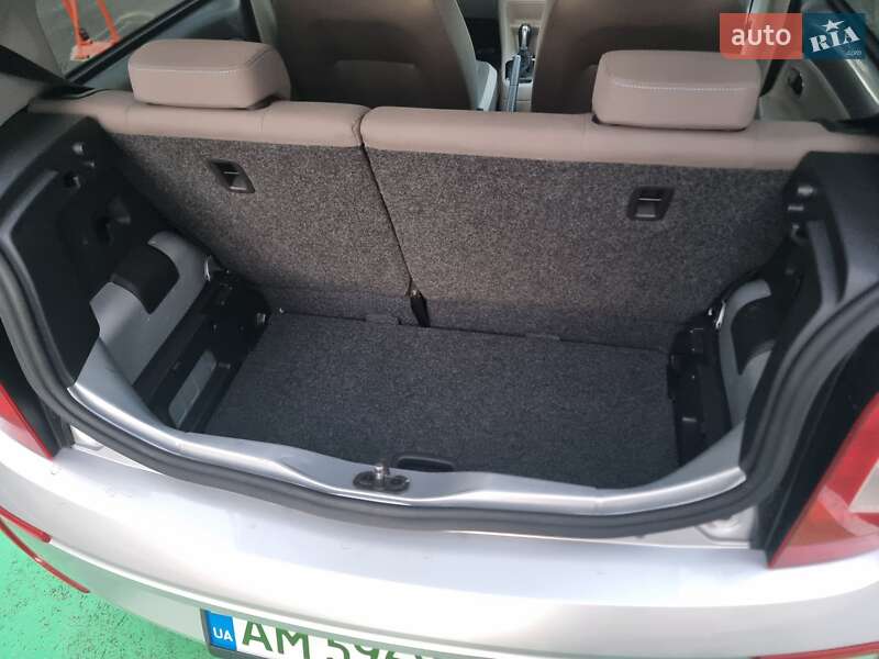 Хетчбек Volkswagen e-Up 2013 в Житомирі