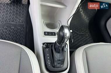 Хэтчбек Volkswagen e-Up 2013 в 