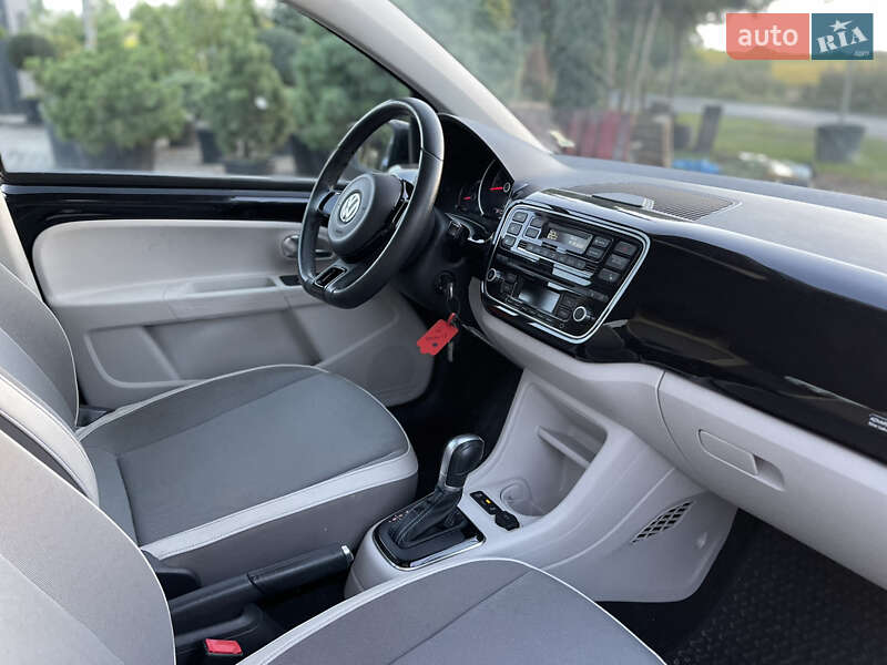 Хетчбек Volkswagen e-Up 2015 в Луцьку фото 12 Хетчбек Volkswagen e-Up 2015 в Луцьку