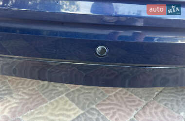 Хэтчбек Volkswagen e-Up 2015 в 