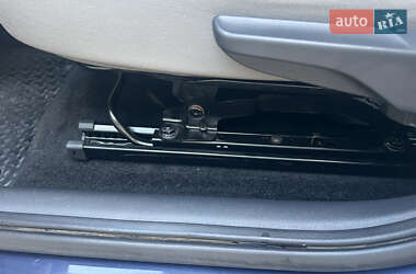 Хэтчбек Volkswagen e-Up 2015 в 