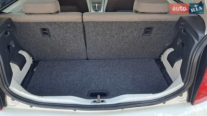 Хэтчбек Volkswagen e-Up 2014 в Луцке фото 8 Хэтчбек Volkswagen e-Up 2014 в Луцке