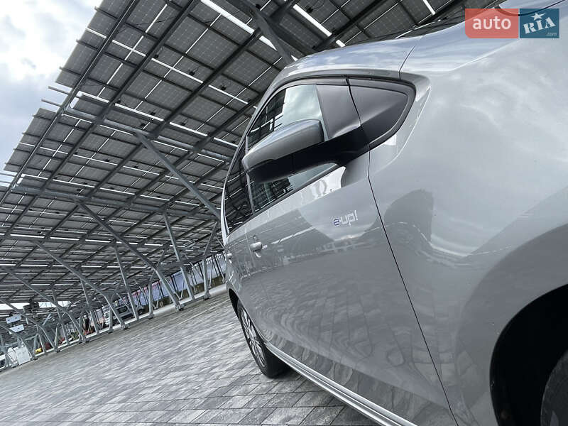Хэтчбек Volkswagen e-Up 2018 в Львове