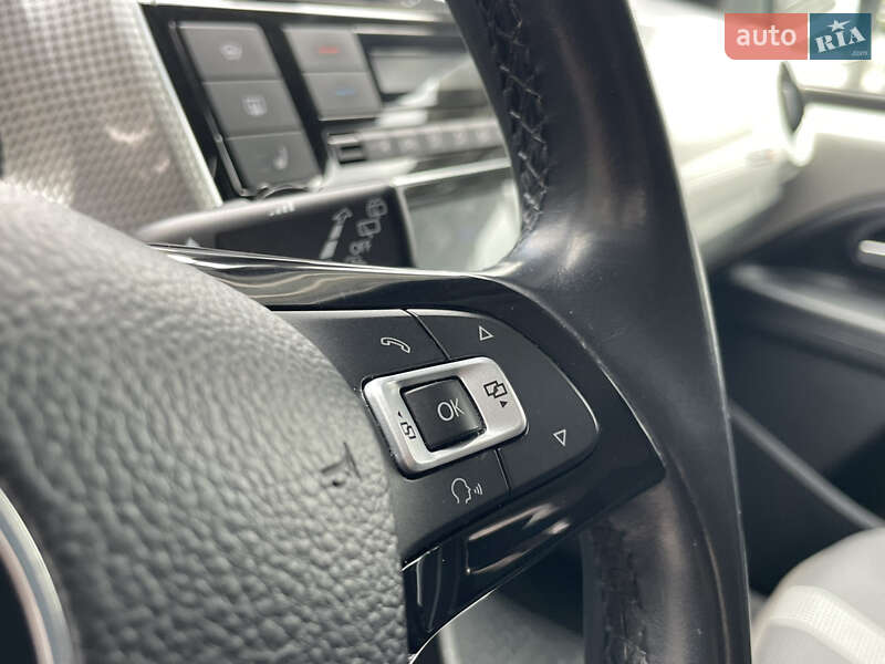 Хэтчбек Volkswagen e-Up 2018 в Львове