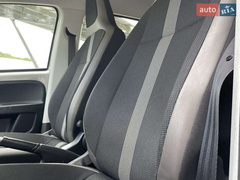 Хэтчбек Volkswagen e-Up 2018 в Львове