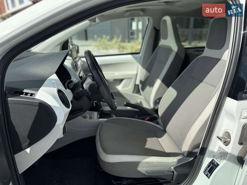 Хэтчбек Volkswagen e-Up 2013 в Городке