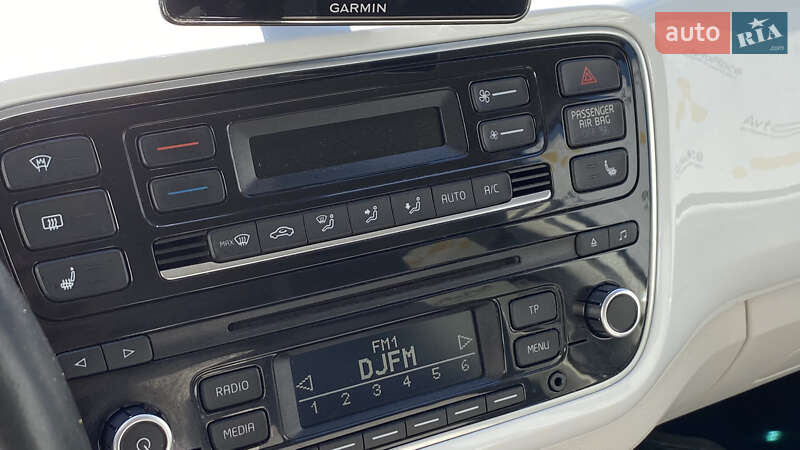 Хэтчбек Volkswagen e-Up 2015 в Луцке фото 38 Хэтчбек Volkswagen e-Up 2015 в Луцке