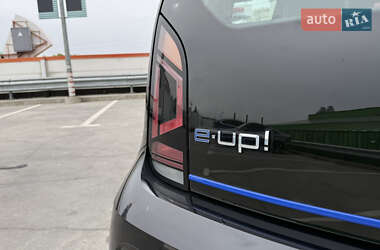 Хэтчбек Volkswagen e-Up 2021 в 