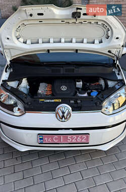 Хэтчбек Volkswagen e-Up 2015 в 