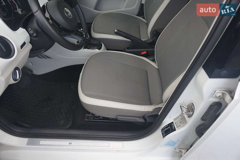 Хетчбек Volkswagen e-Up 2013 в Самборі фото 27 Хетчбек Volkswagen e-Up 2013 в Самборі