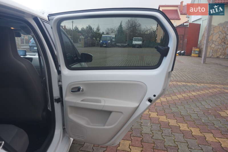 Хетчбек Volkswagen e-Up 2013 в Самборі фото 42 Хетчбек Volkswagen e-Up 2013 в Самборі