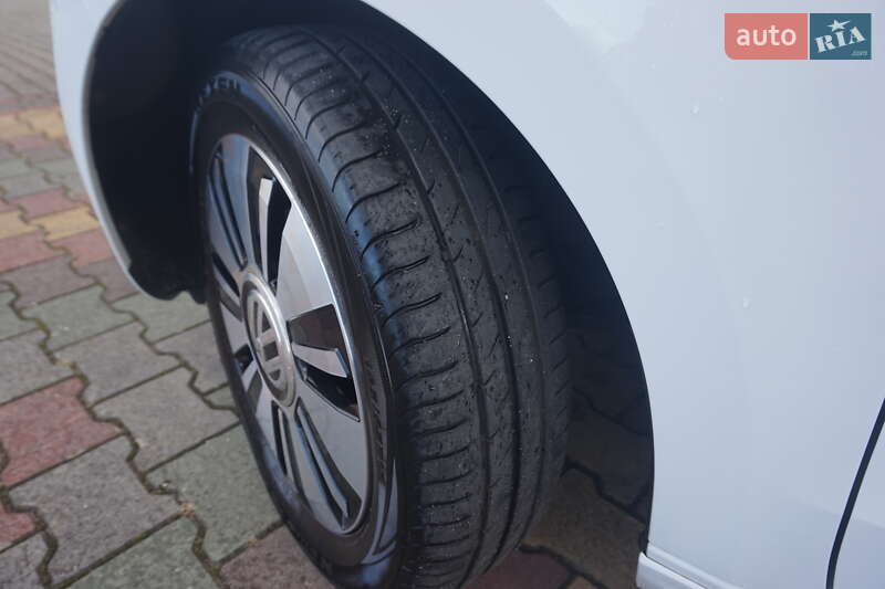 Хетчбек Volkswagen e-Up 2013 в Самборі фото 62 Хетчбек Volkswagen e-Up 2013 в Самборі