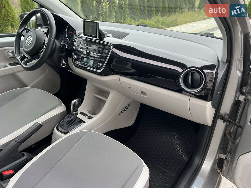 Хэтчбек Volkswagen e-Up 2014 в Львове