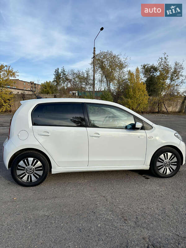 Хэтчбек Volkswagen e-Up 2013 в Кривом Роге фото 3 Хэтчбек Volkswagen e-Up 2013 в Кривом Роге