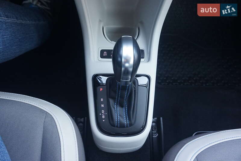 Хэтчбек Volkswagen e-Up 2014 в Самборе фото 37 Хэтчбек Volkswagen e-Up 2014 в Самборе