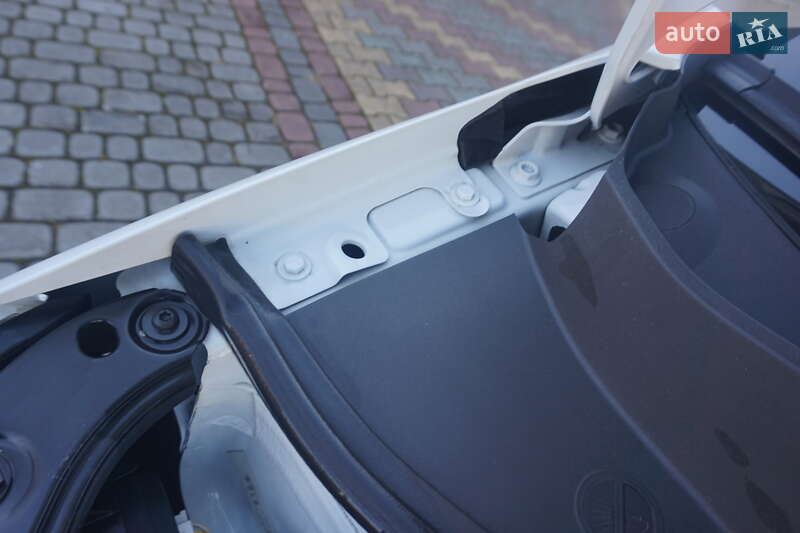 Хэтчбек Volkswagen e-Up 2014 в Самборе фото 58 Хэтчбек Volkswagen e-Up 2014 в Самборе