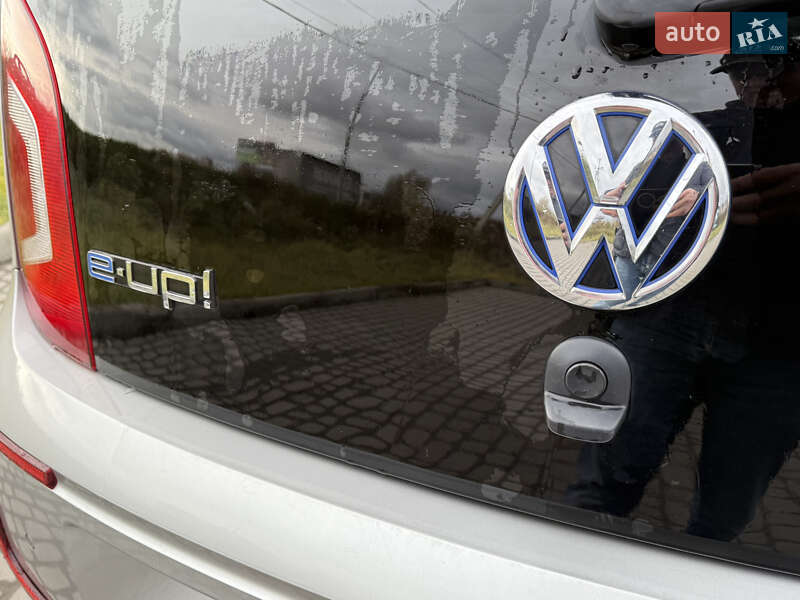 Хэтчбек Volkswagen e-Up 2014 в Львове