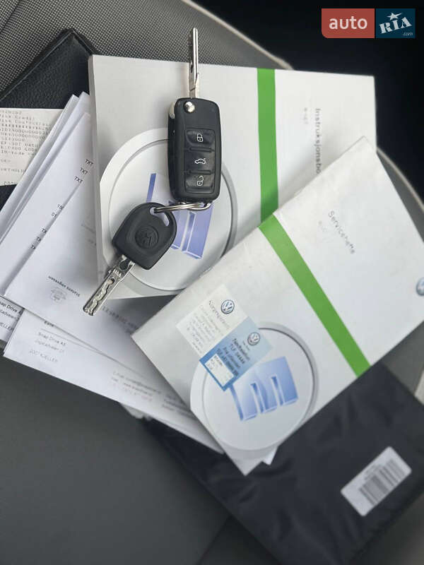 Хетчбек Volkswagen e-Up 2015 в Львові