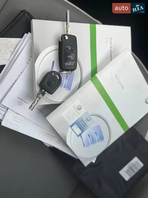 Хетчбек Volkswagen e-Up 2015 в Львові документ