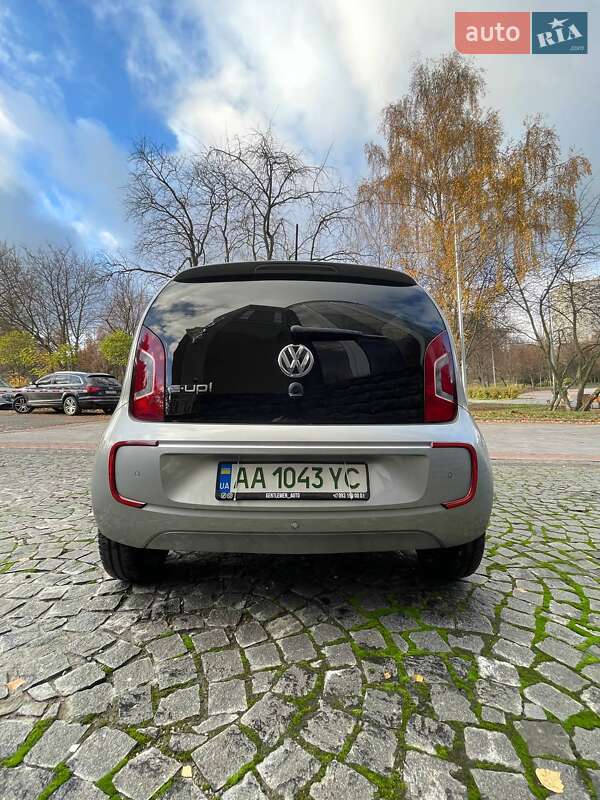 Хэтчбек Volkswagen e-Up 2016 в Киеве фото 4 Хэтчбек Volkswagen e-Up 2016 в Киеве