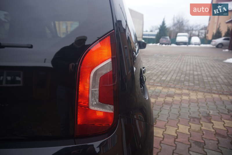 Хэтчбек Volkswagen e-Up 2014 в Самборе