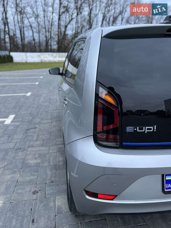 Хетчбек Volkswagen e-Up 2017 в Луцьку