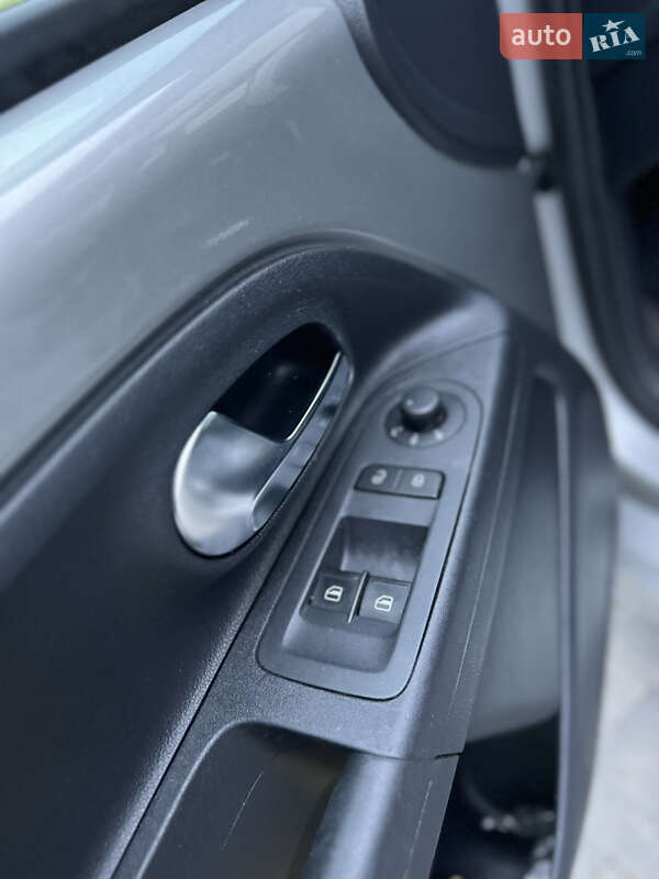 Хетчбек Volkswagen e-Up 2017 в Луцьку