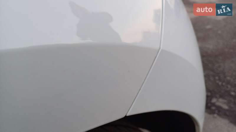 Хэтчбек Volkswagen e-Up 2013 в Звягеле фото 14 Хэтчбек Volkswagen e-Up 2013 в Звягеле