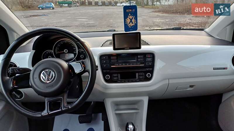 Хэтчбек Volkswagen e-Up 2013 в Звягеле фото 26 Хэтчбек Volkswagen e-Up 2013 в Звягеле