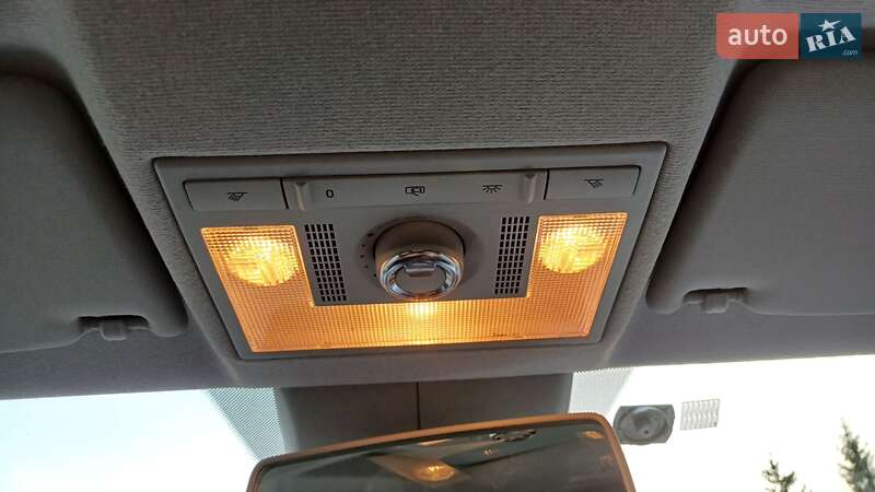 Хэтчбек Volkswagen e-Up 2013 в Звягеле фото 32 Хэтчбек Volkswagen e-Up 2013 в Звягеле