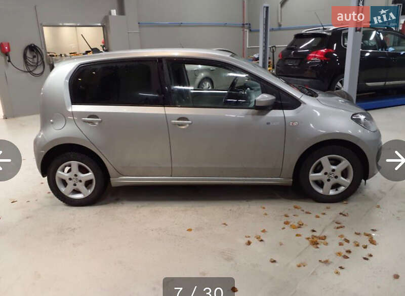 Хетчбек Volkswagen e-Up 2014 в Житомирі