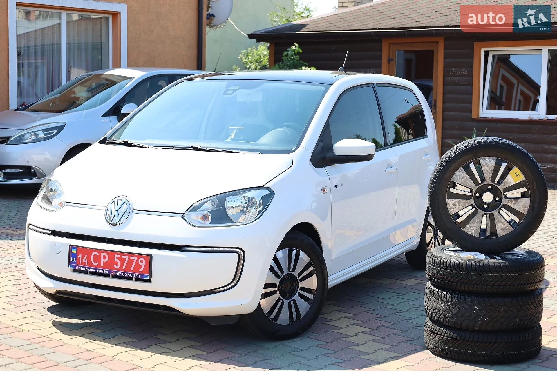 Volkswagen e-Up 2013