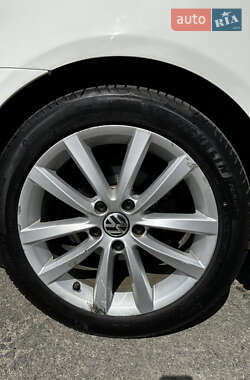 Кабриолет Volkswagen Eos 2011 в 