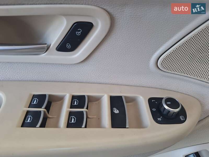 Кабриолет Volkswagen Eos 2011 в Николаеве