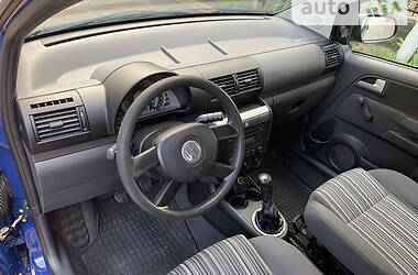 Хэтчбек Volkswagen Fox 2006 в Ровно