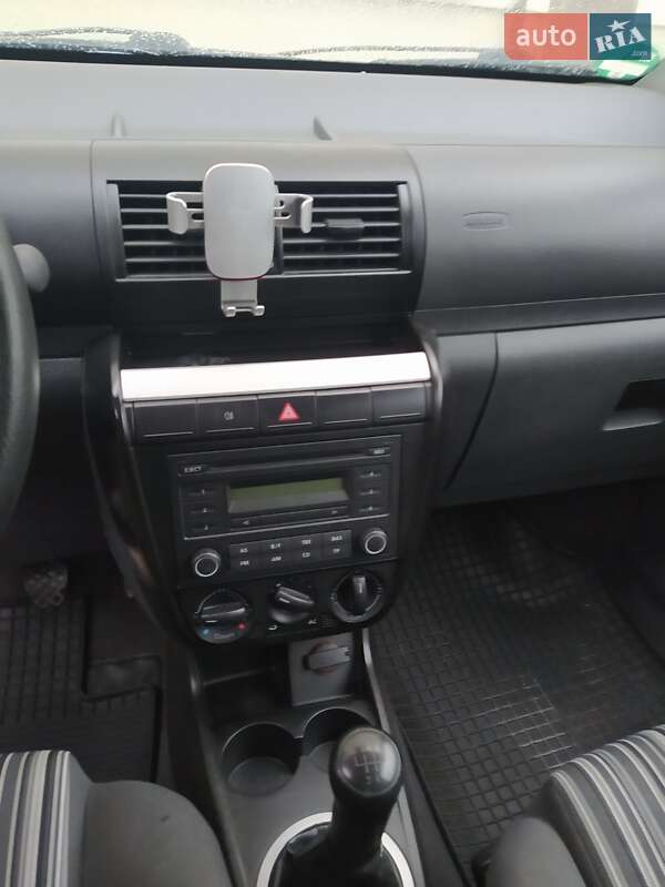 Хетчбек Volkswagen Fox 2005 в Івано-Франківську