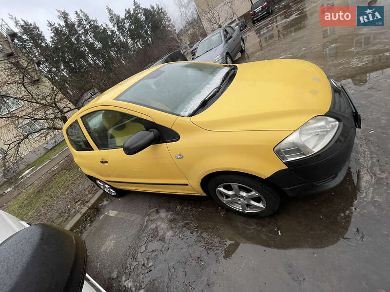 Хэтчбек Volkswagen Fox 2008 в Киеве