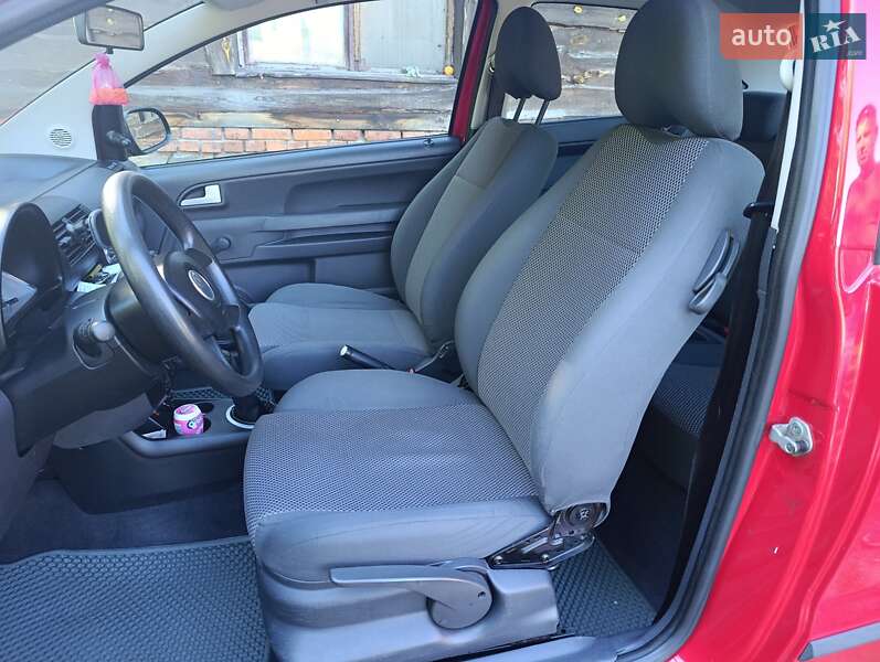 Хетчбек Volkswagen Fox 2006 в Луцьку