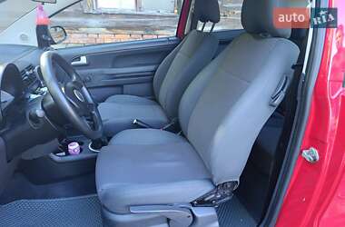 Хэтчбек Volkswagen Fox 2006 в 