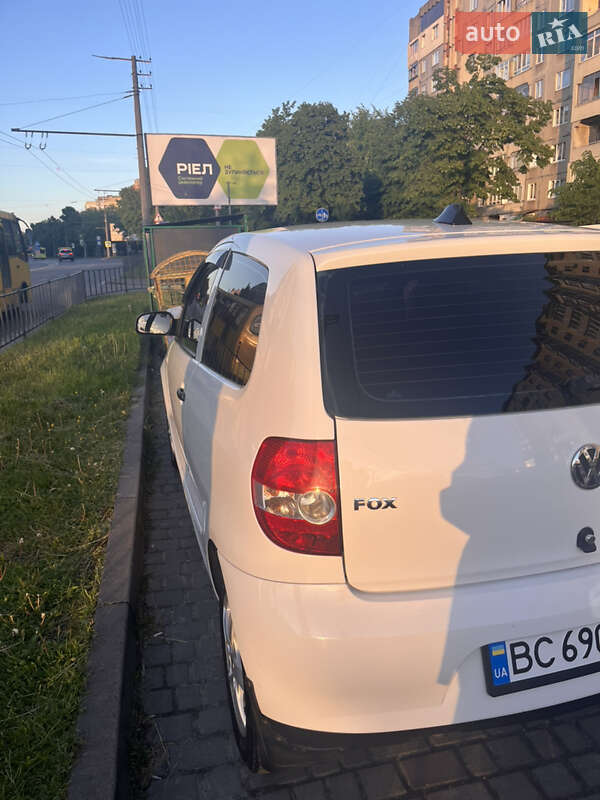 Хэтчбек Volkswagen Fox 2010 в Львове