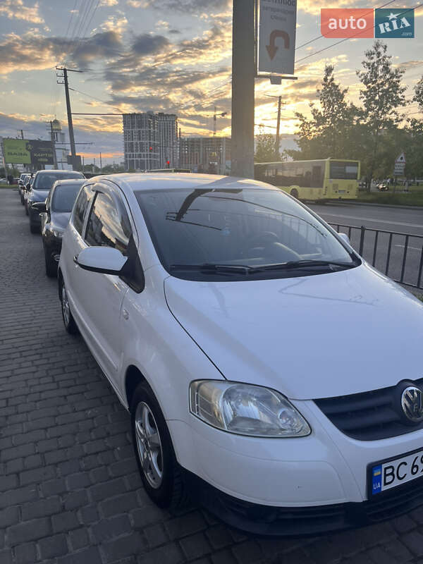 Хэтчбек Volkswagen Fox 2010 в Львове