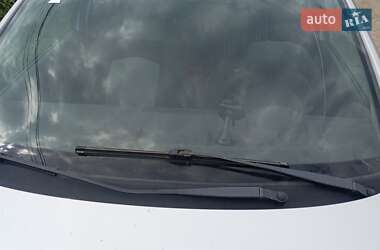 Хэтчбек Volkswagen Fox 2006 в  фото 2 Хэтчбек Volkswagen Fox 2006 в