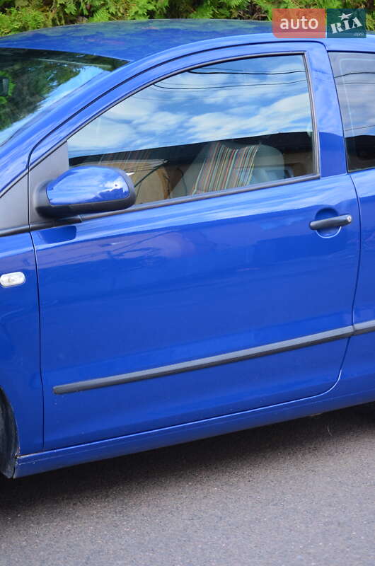 Хэтчбек Volkswagen Fox 2005 в Хусте