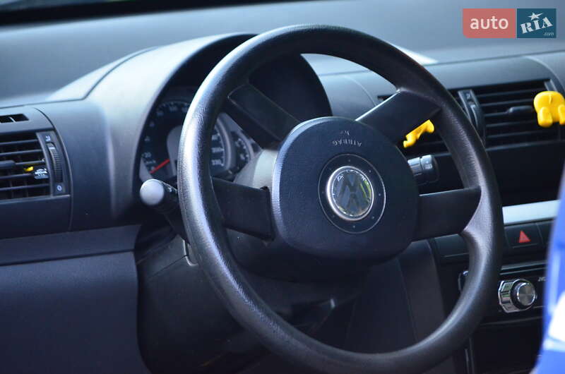 Хэтчбек Volkswagen Fox 2005 в Хусте