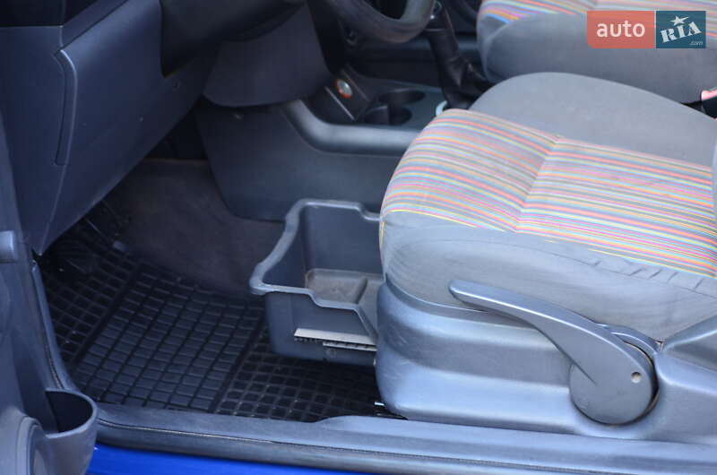 Хэтчбек Volkswagen Fox 2005 в Хусте