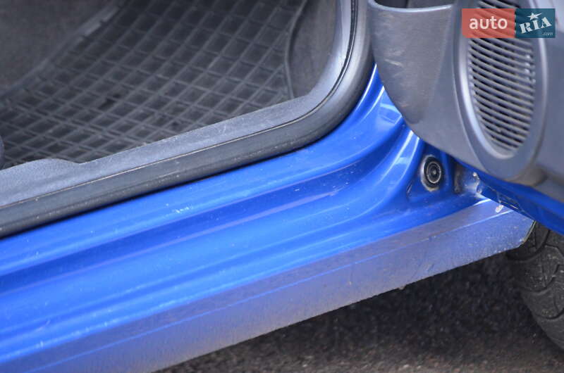 Хэтчбек Volkswagen Fox 2005 в Хусте