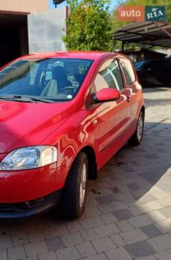 Хетчбек Volkswagen Fox 2005 в Сваляві