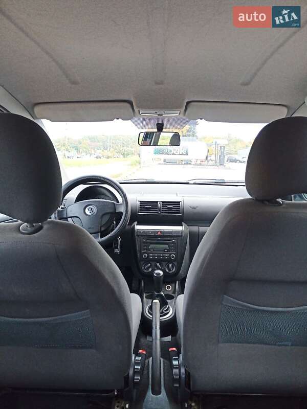 Хэтчбек Volkswagen Fox 2011 в Львове